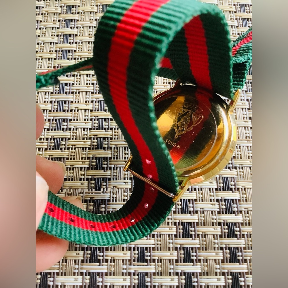 Gucci Gold-Tone Watch set for couple 💚❤️💛 - Picture 12 of 16